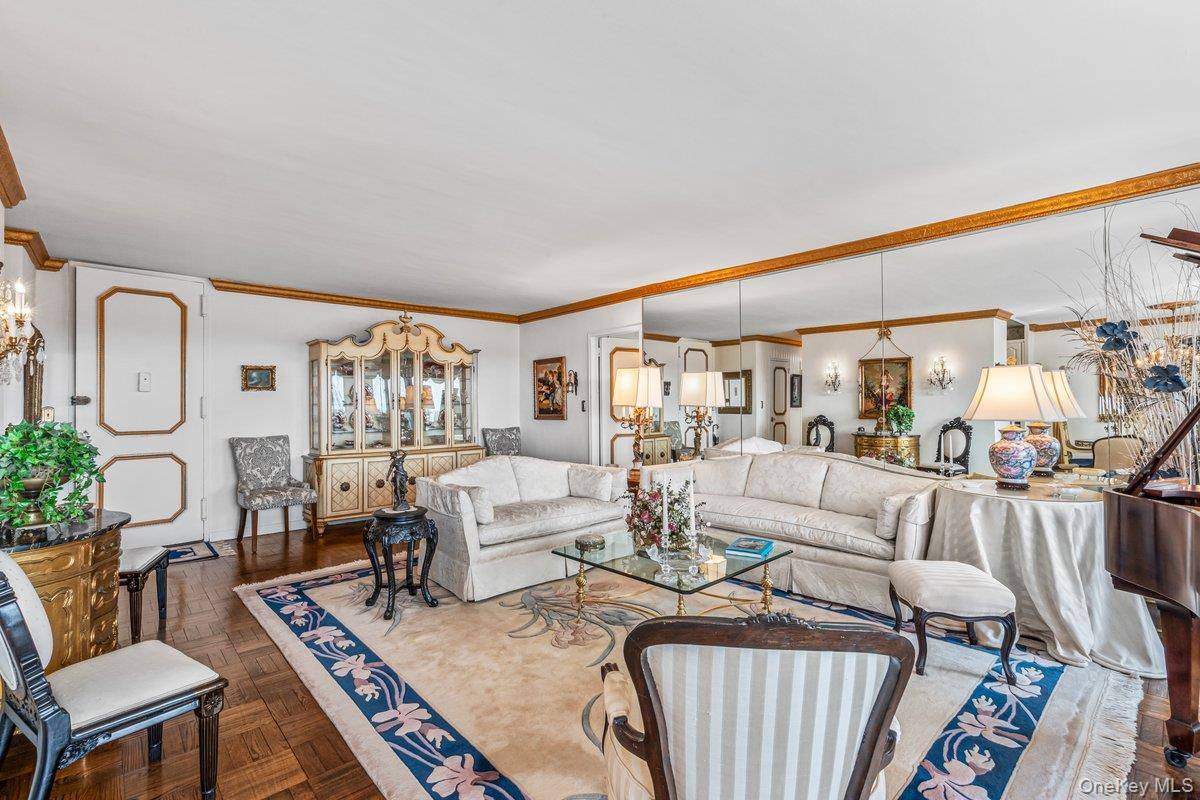 166-25 Powells Cove BLVD #19G, Beechhurst, NY 11357