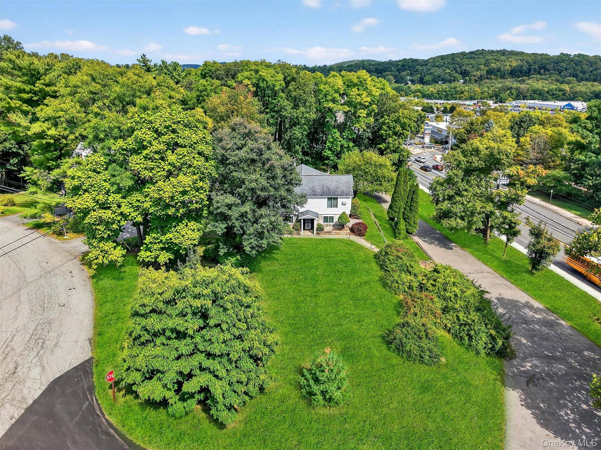 2 Renee Gate ST, Cortlandt Manor, NY 10567