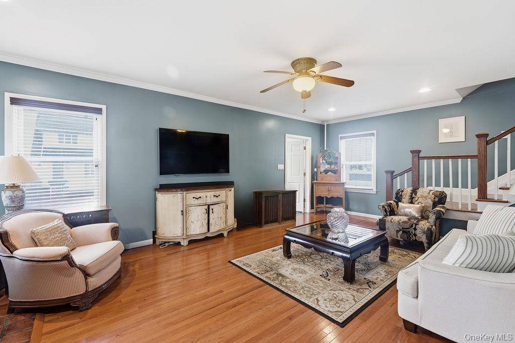 160-36 99th ST, Howard Beach, NY 11414
