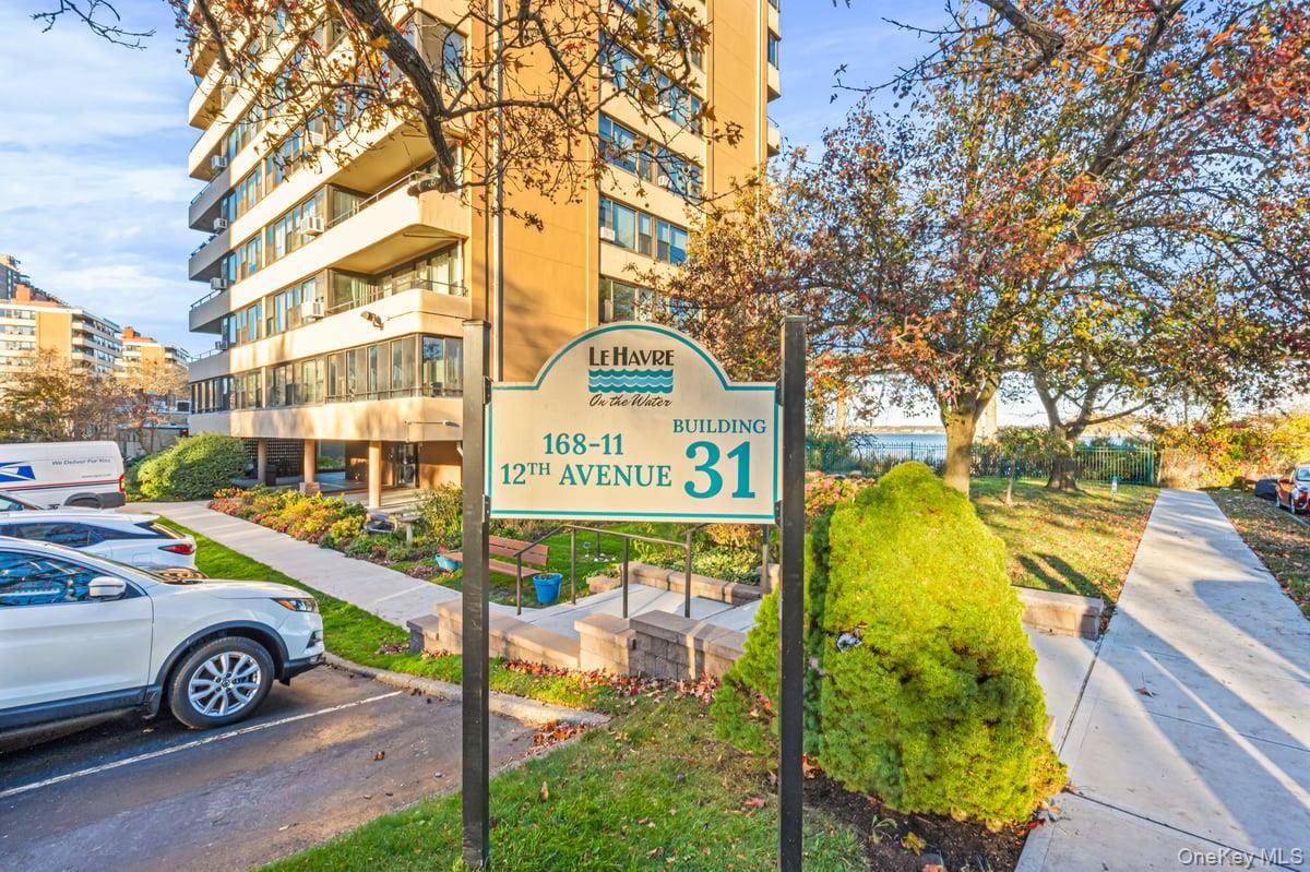 168-11 12th AVE #3D, Beechhurst, NY 11357