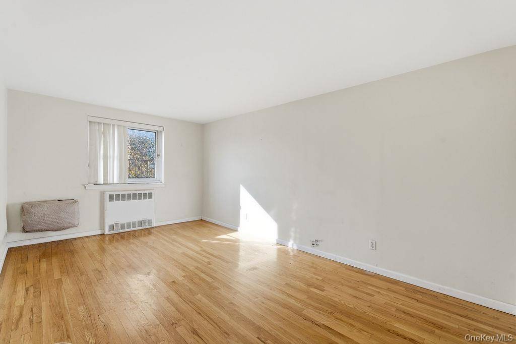 153-25 88th ST #4N, Howard Beach, NY 11414