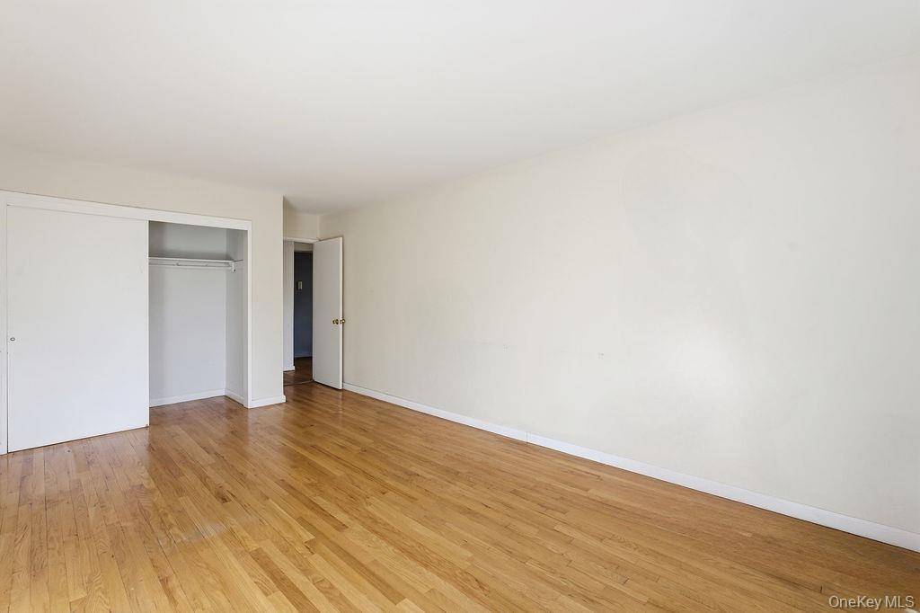 153-25 88th ST #4N, Howard Beach, NY 11414