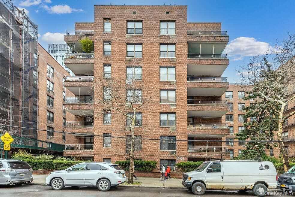 138-15 Franklin AVE #214, Flushing, NY 11355