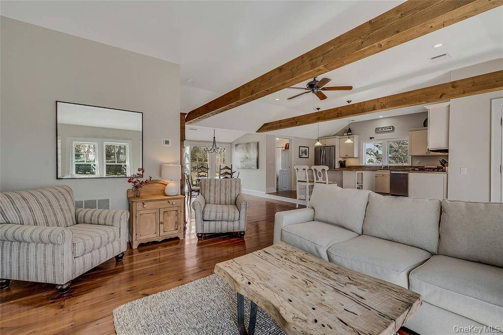635 Strohson RD, Cutchogue, NY 11935