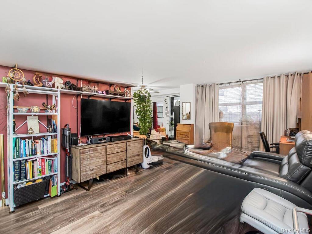1966 Newbold AVE #505, Bronx, NY 10472