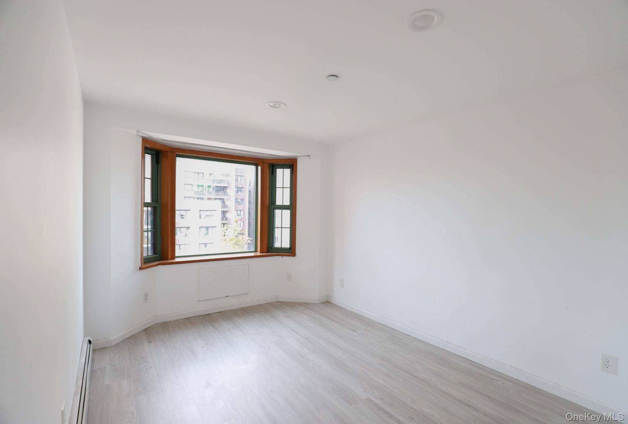 134-43 Maple AVE #5B, Flushing, NY 11355
