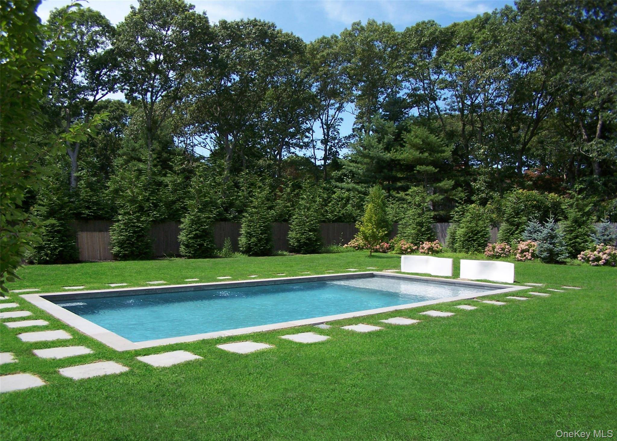 47 School ST, Hampton Bays, NY 11946
