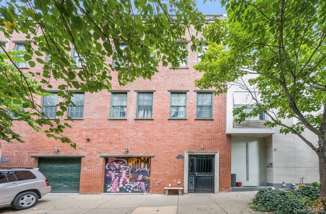 15 Evans ST, Brooklyn, NY 11201
