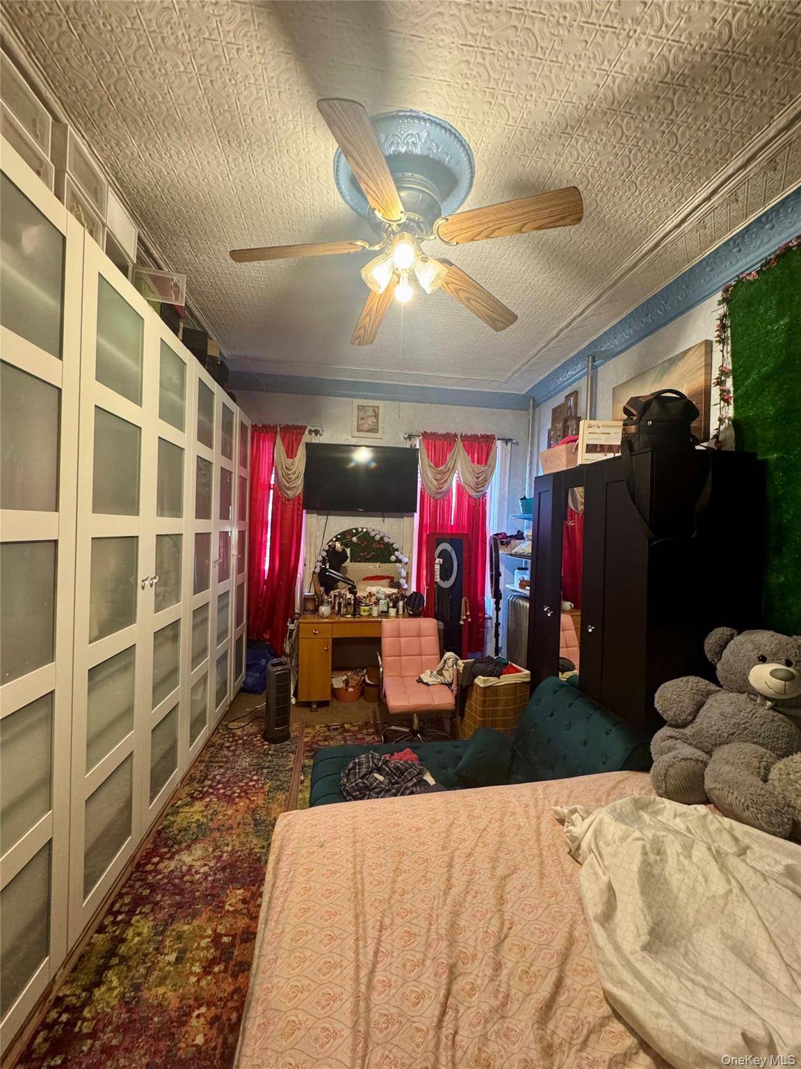182 Lincoln AVE, Brooklyn, NY 11208
