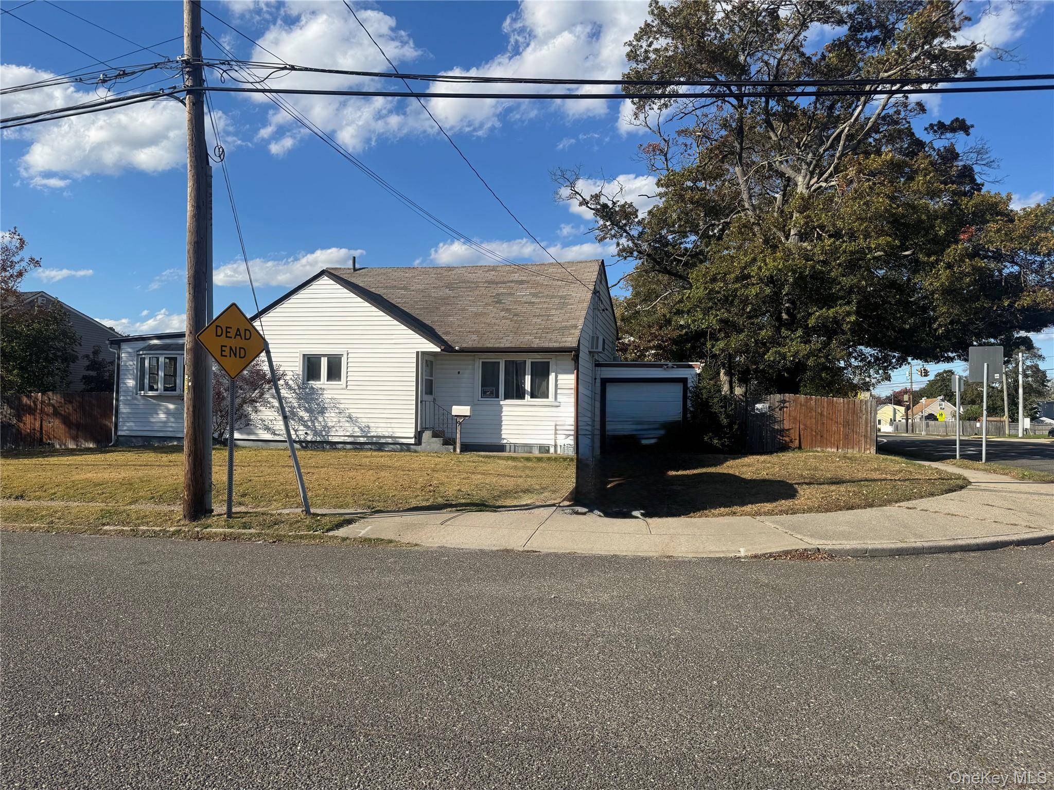 9 Pratt ST, West Babylon, NY 11704