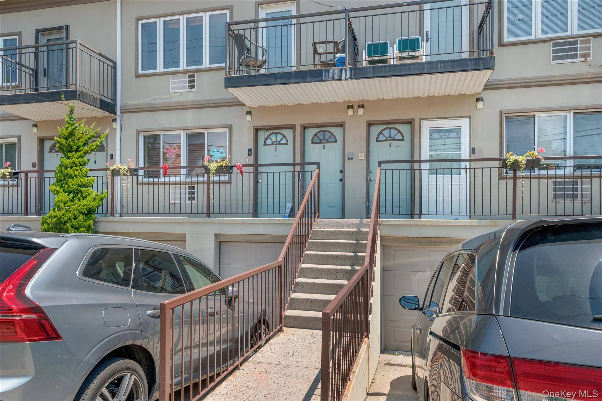 208 Beach 124th ST #6, Far Rockaway, NY 11694