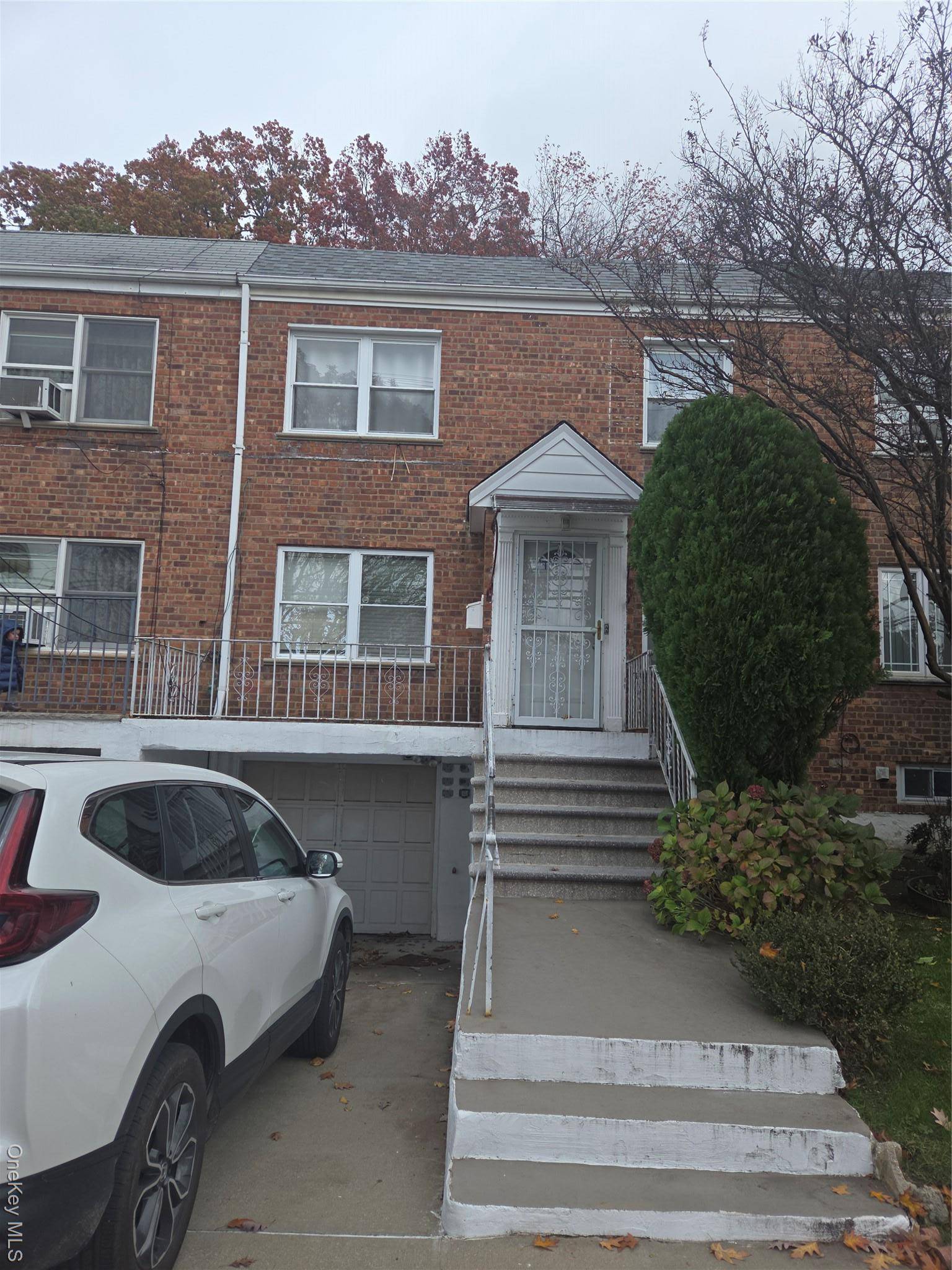 5627 210th ST, Bayside, NY 11364