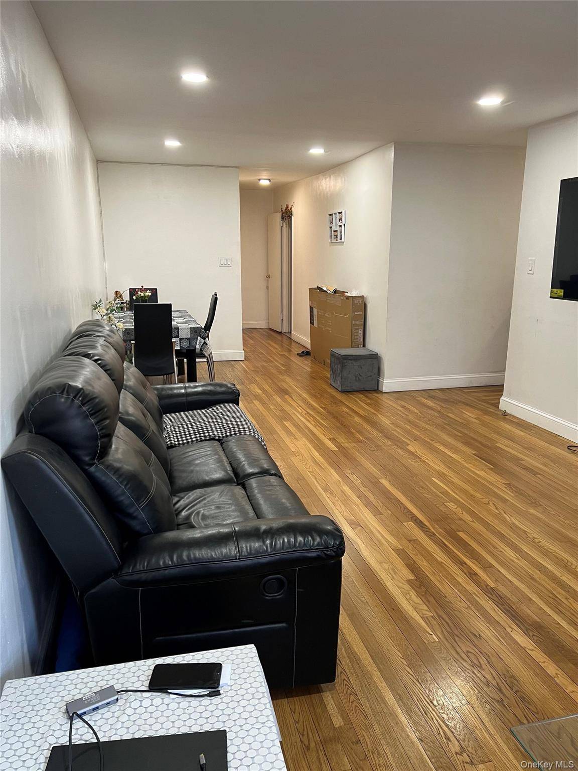 94-10 59th AVE #2J, Elmhurst, NY 11373