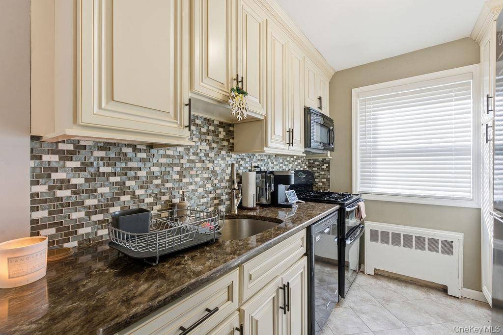 156-41 80th ST #4, Howard Beach, NY 11414