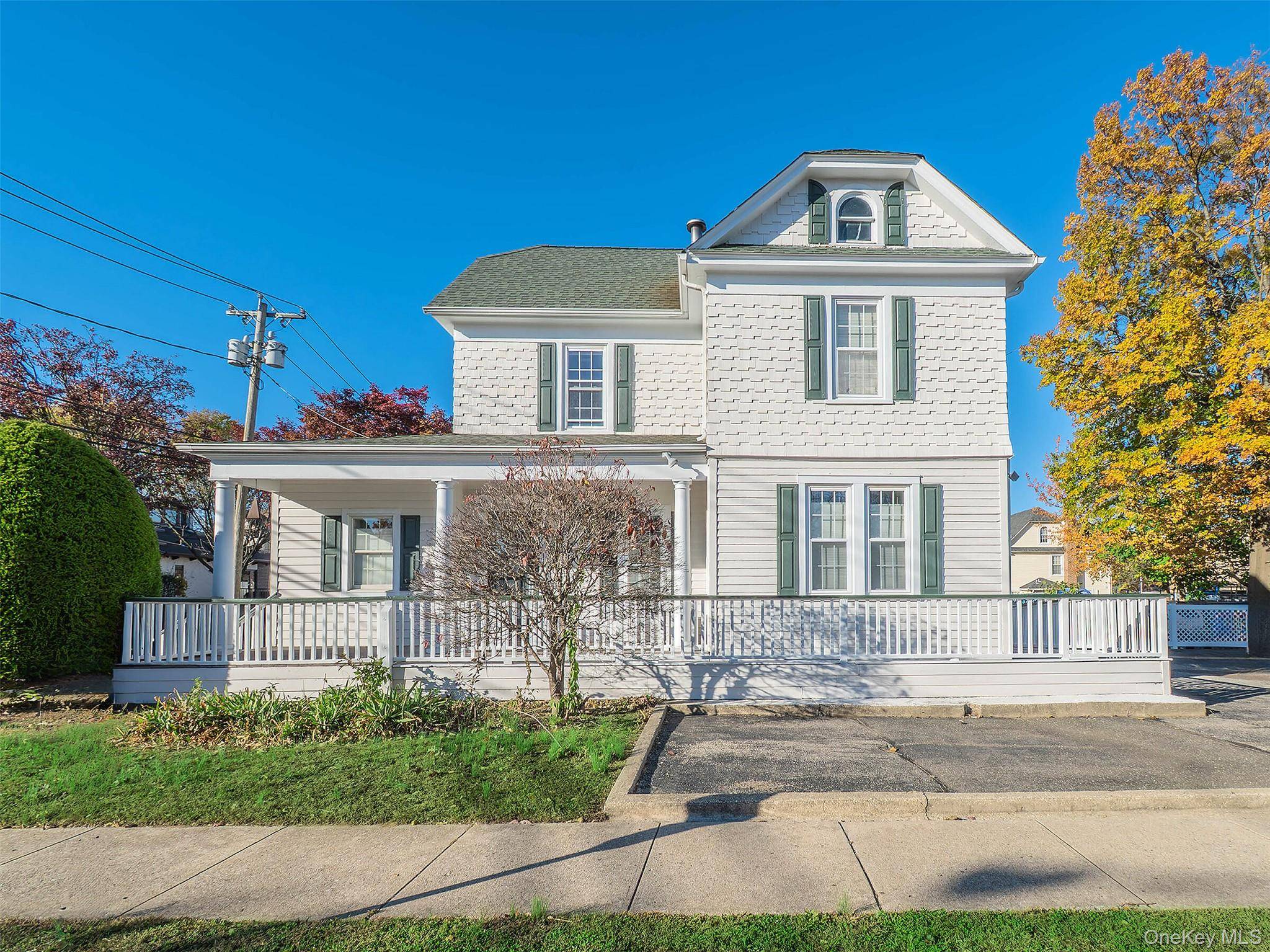 17 S Maryland AVE, Port Washington, NY 11050