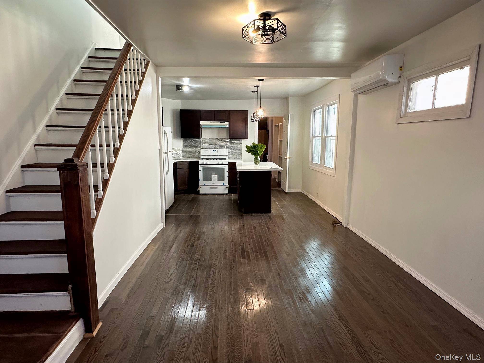 11650 128th ST, South Ozone Park, NY 11420