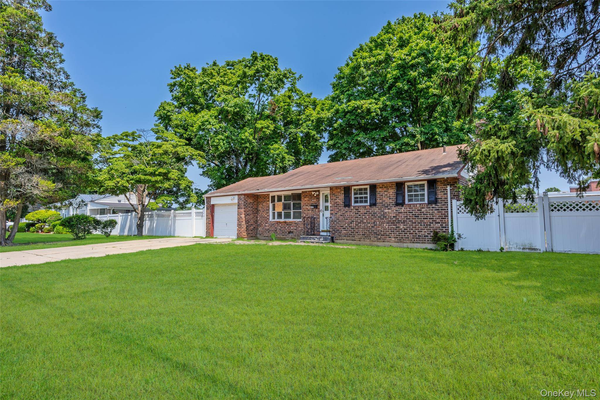 1563 Baldwin BLVD, Bay Shore, NY 11706