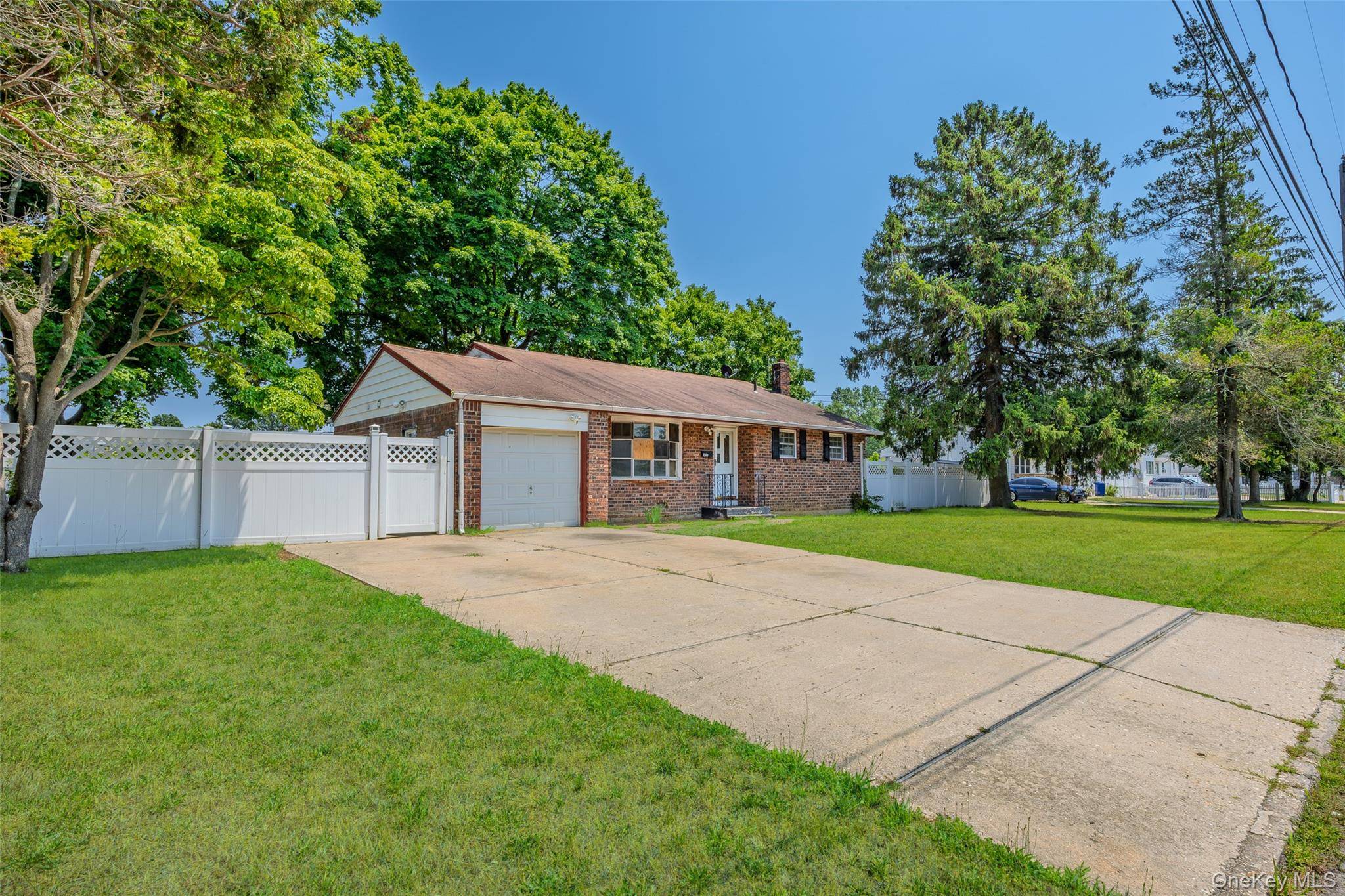 1563 Baldwin BLVD, Bay Shore, NY 11706