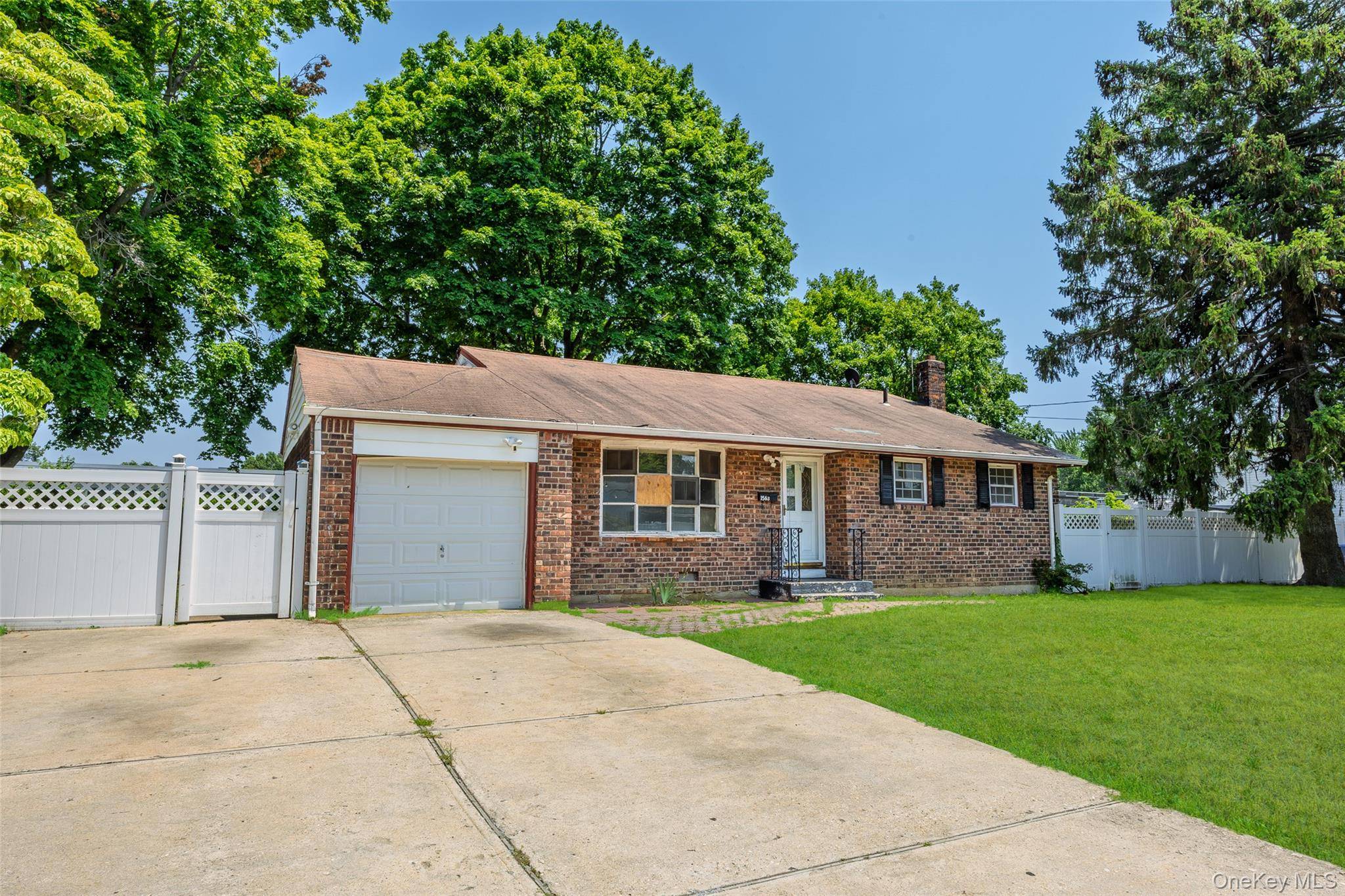 1563 Baldwin BLVD, Bay Shore, NY 11706