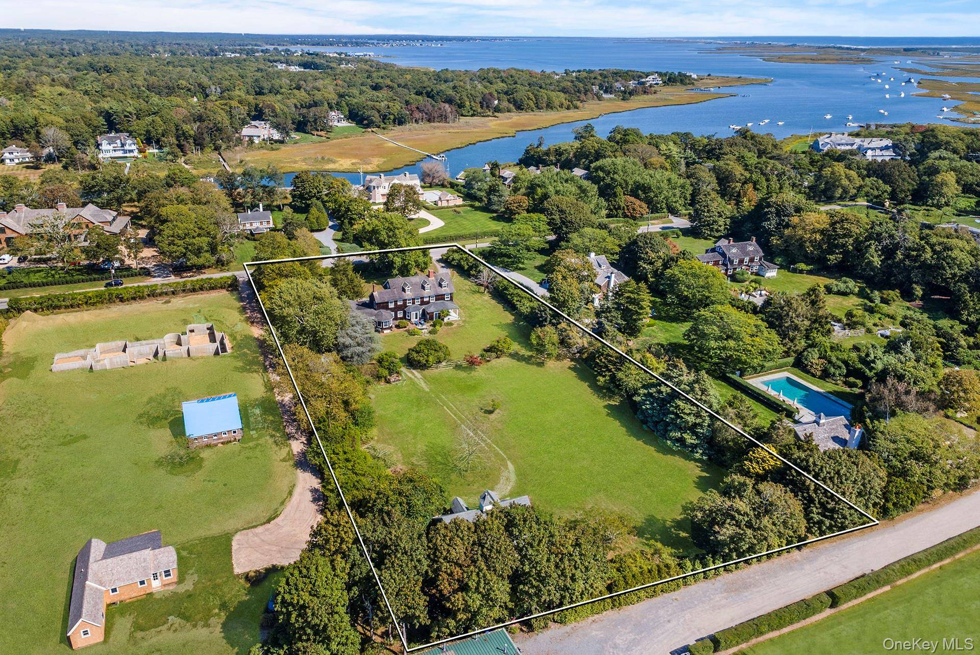 11 Shinnecock RD, Quogue, NY 11959