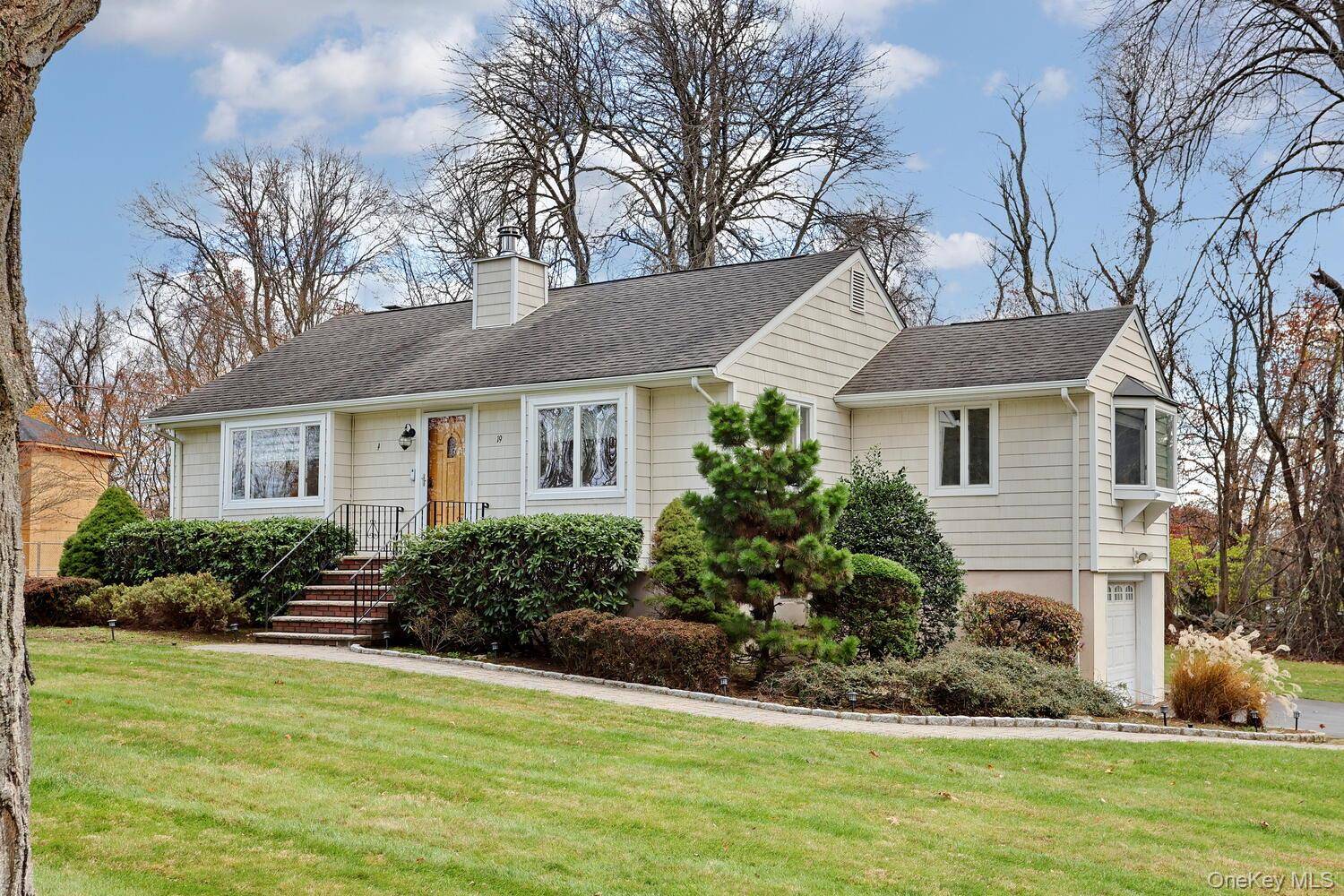 19 Augur RD, Suffern, NY 10901