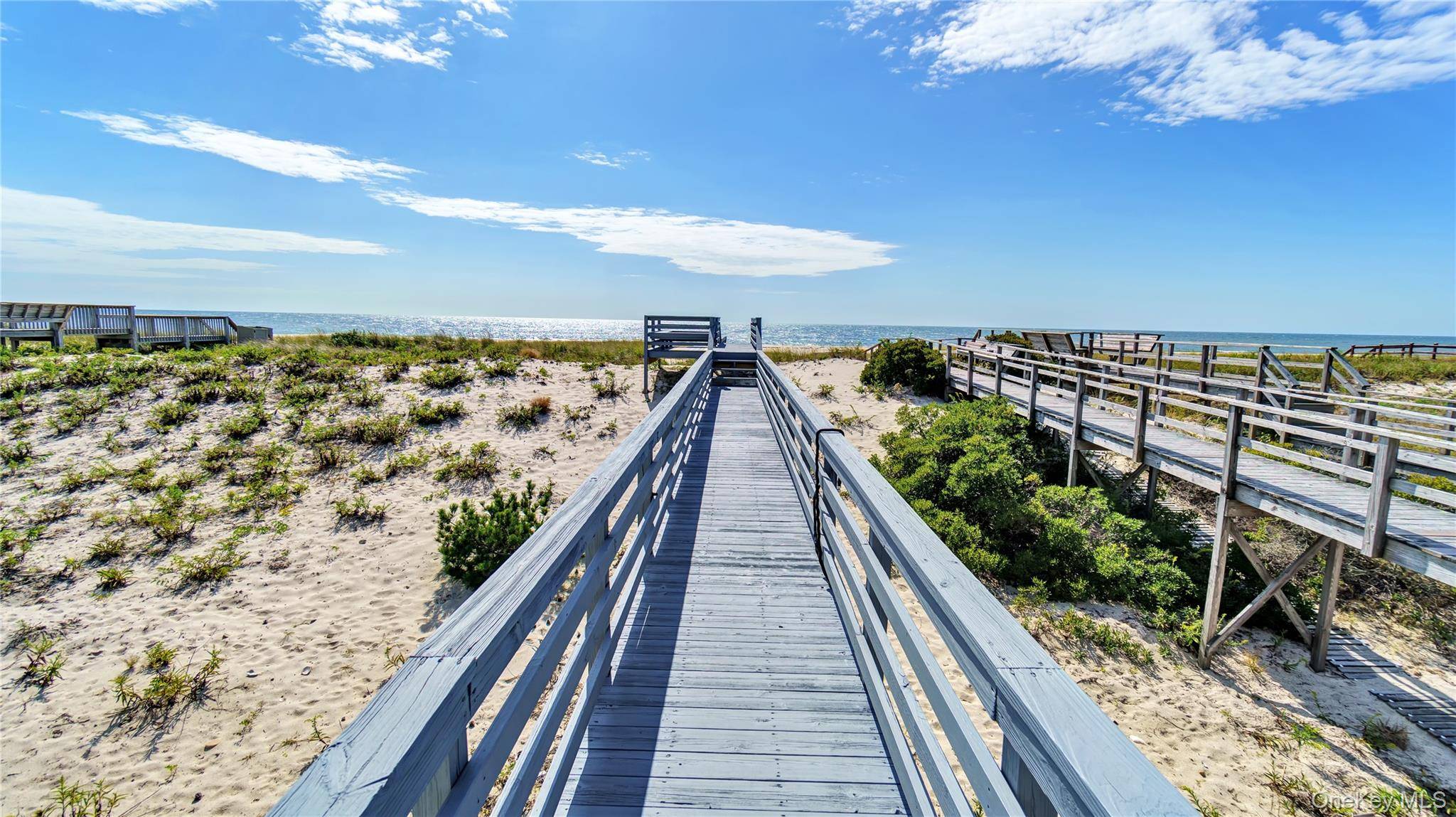 939 Dune RD, Westhampton Dunes, NY 11978