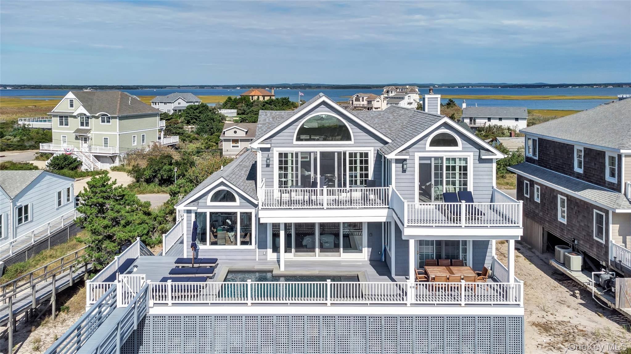 939 Dune RD, Westhampton Dunes, NY 11978