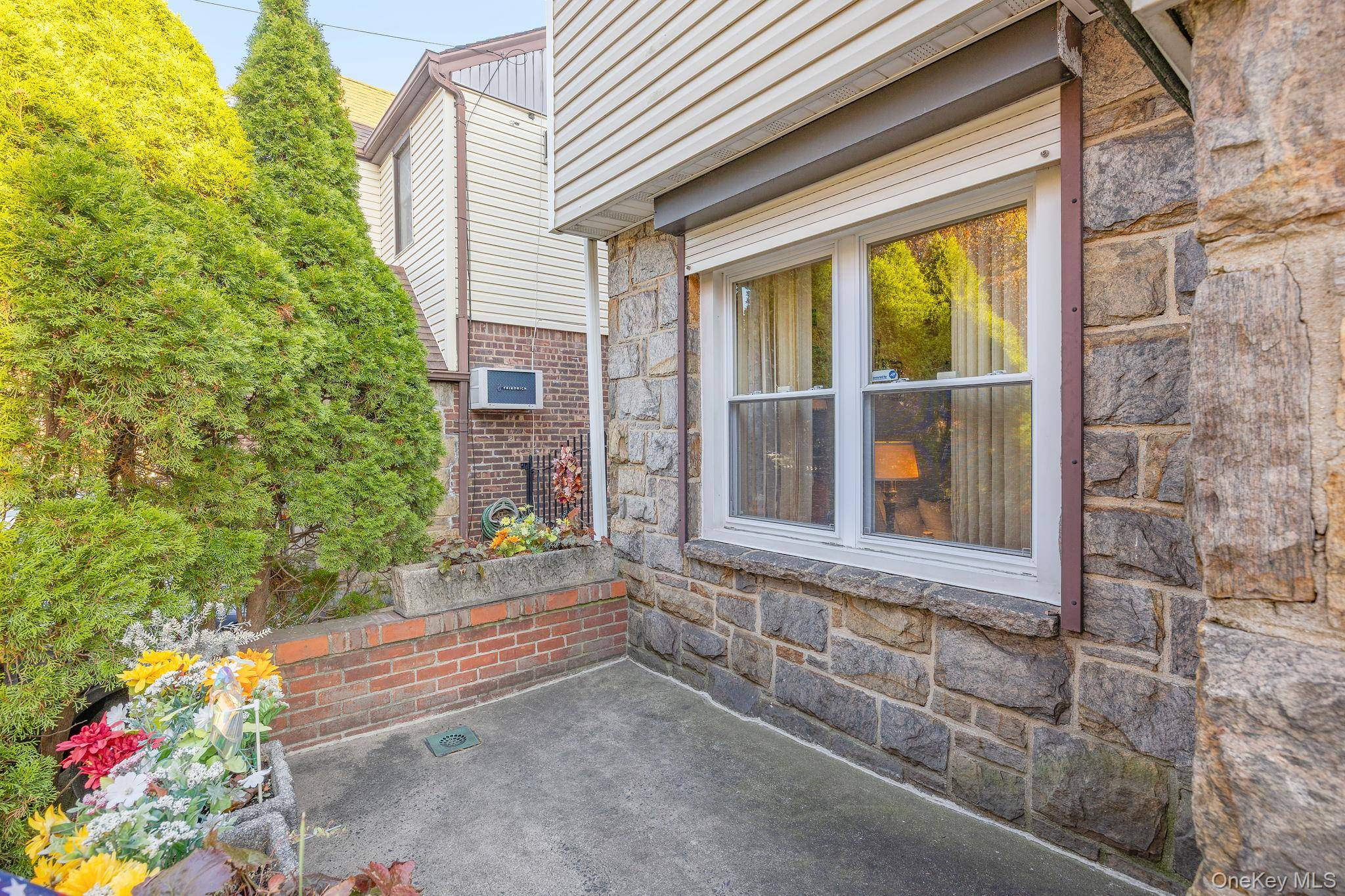 88-30 Cooper AVE, Glendale, NY 11385