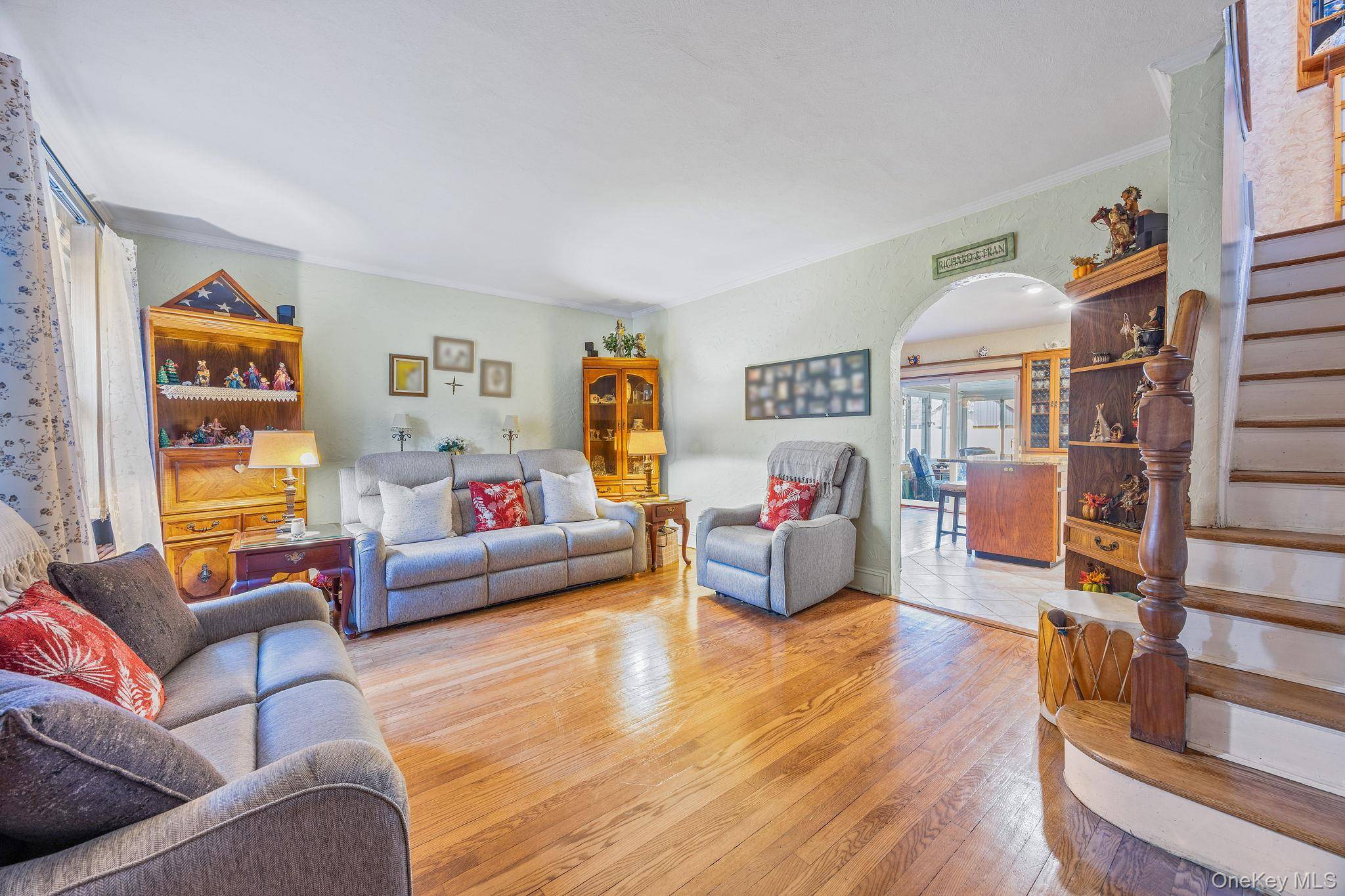 88-30 Cooper AVE, Glendale, NY 11385