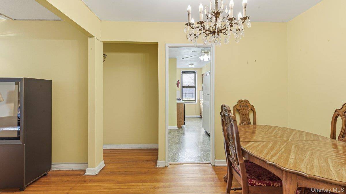 83-35 139 ST #1D, Briarwood, NY 11435