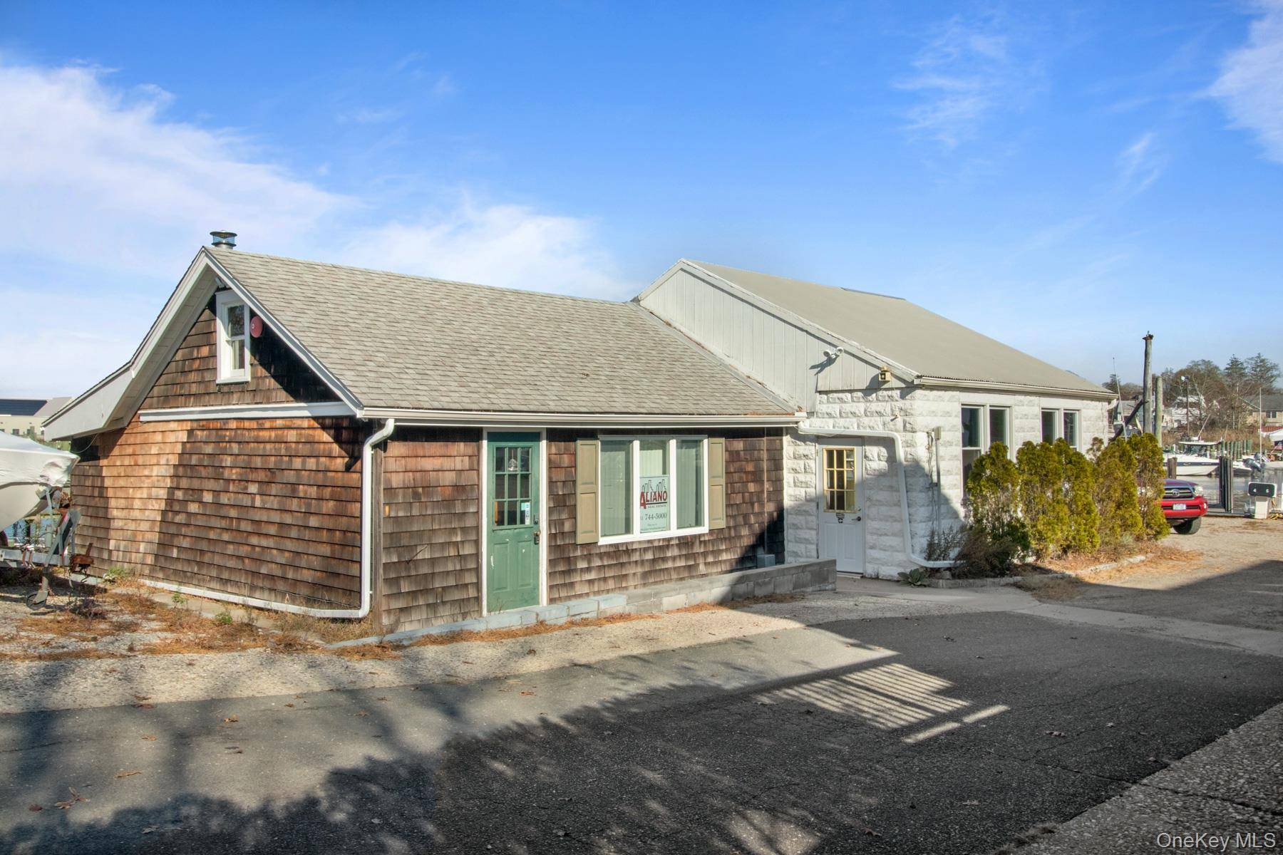 37 Bransford ST, Patchogue, NY 11772