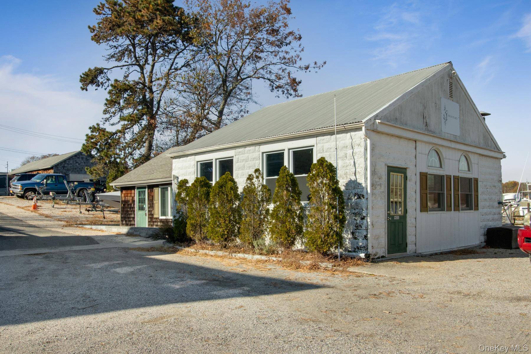 37 Bransford ST, Patchogue, NY 11772