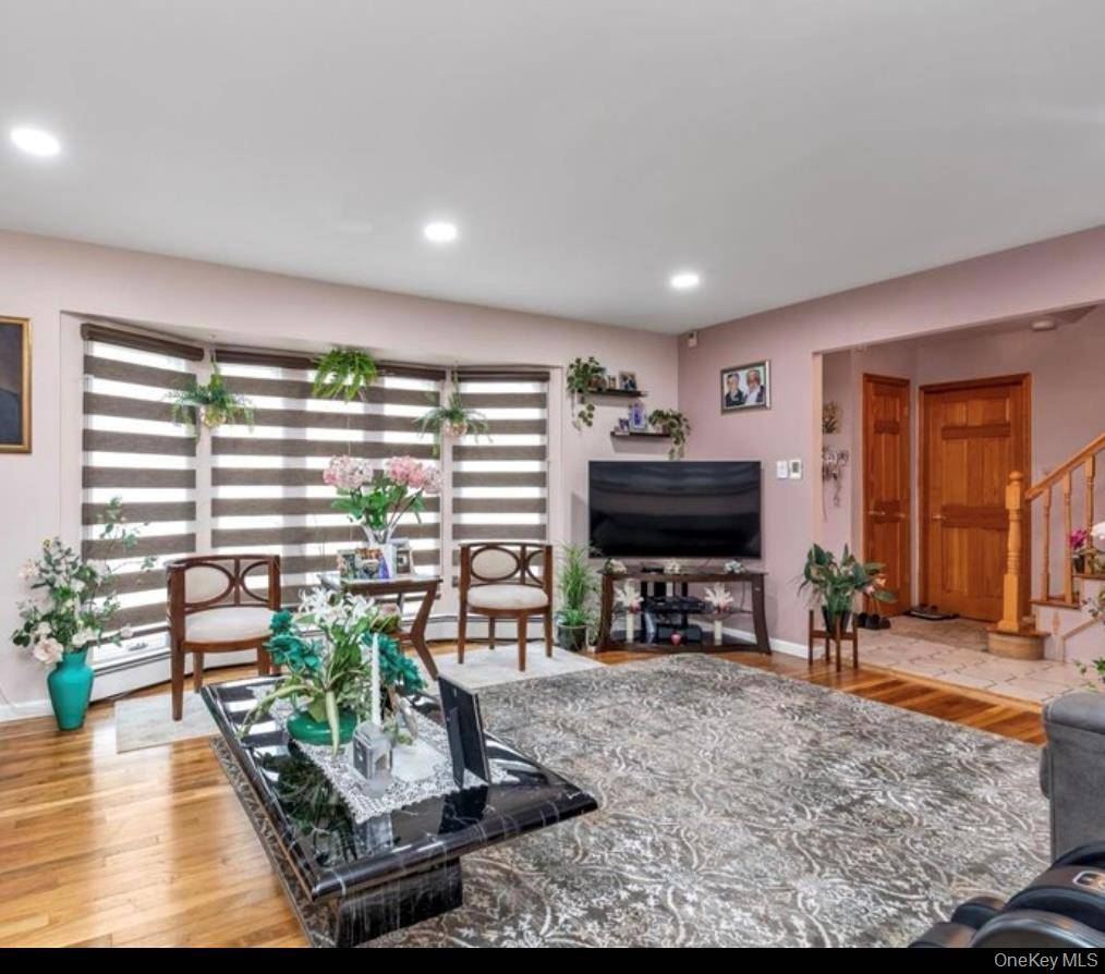 3711 Berne RD, Wantagh, NY 11793