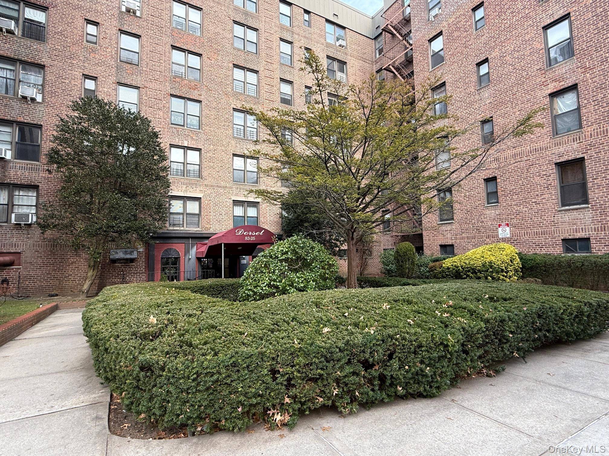 83-25 98 ST #3B, Woodhaven, NY 11421