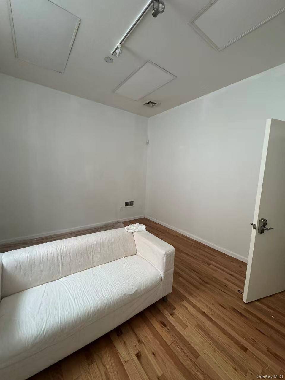 12414 22nd AVE, College Point, NY 11356