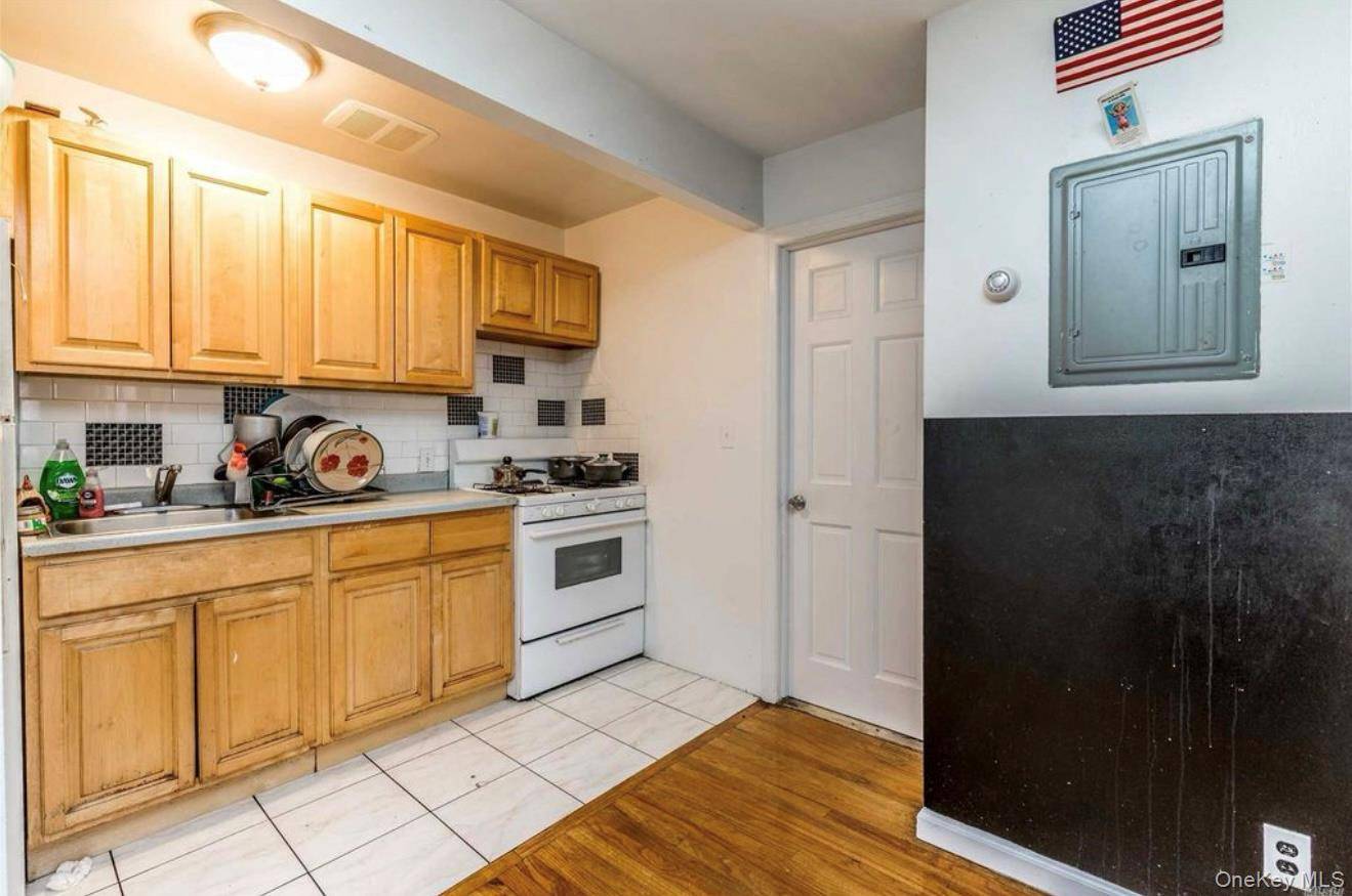 35-43 97th ST, Corona, NY 11368
