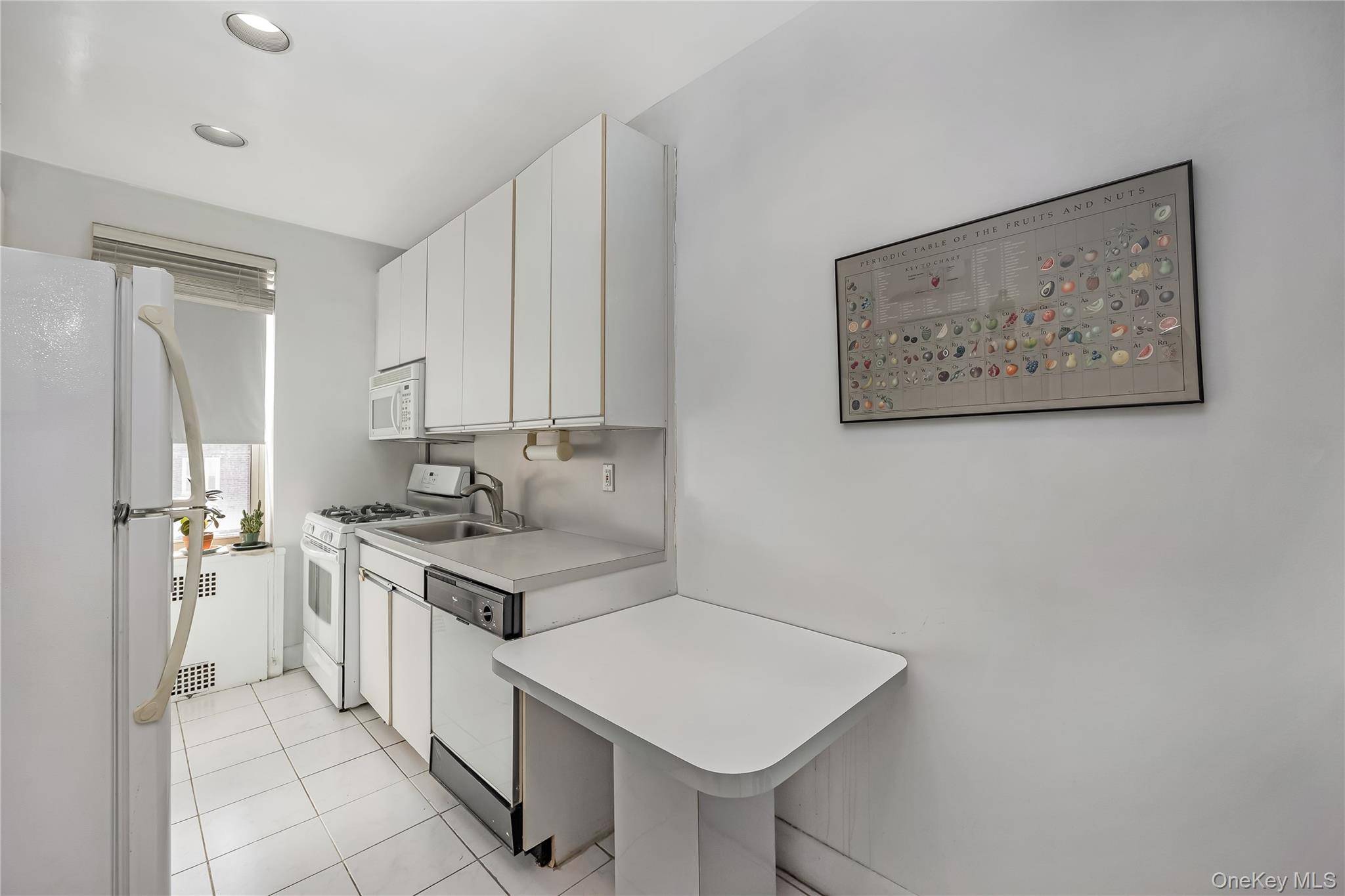 68-37 108 ST #6L, Forest Hills, NY 11375