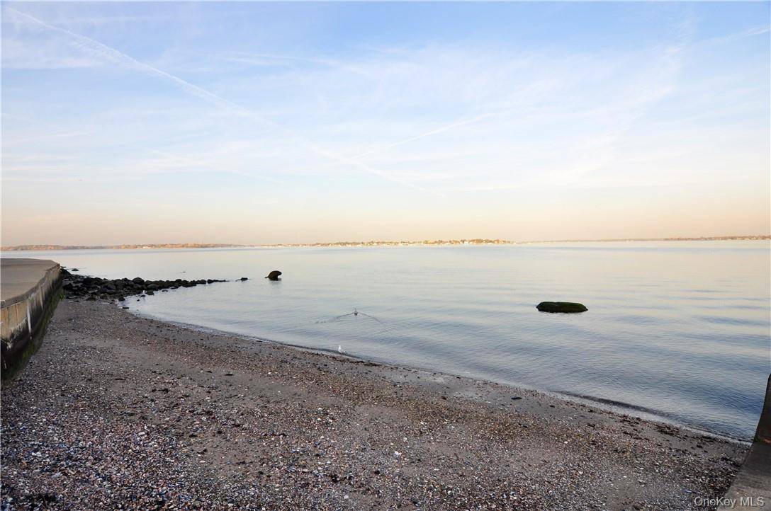160 C Edgewater PARK #160 C, Bronx, NY 10465