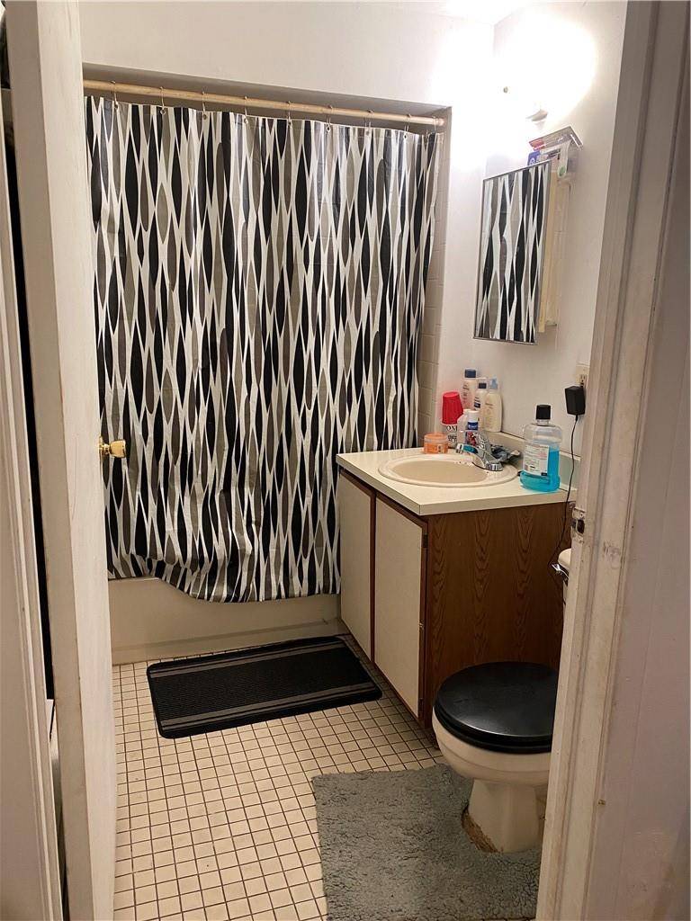 3601 Pratt AVE, Bronx, NY 10466