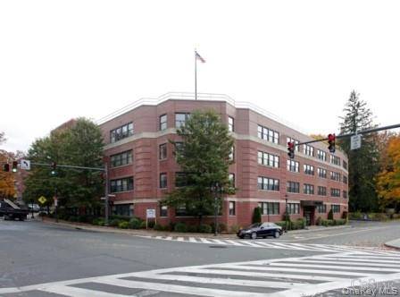 2 Overhill RD #400, Scarsdale, NY 10583