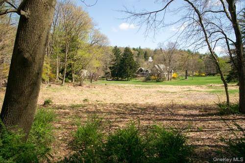 182 Tuxedo RD, Tuxedo Park, NY 10987