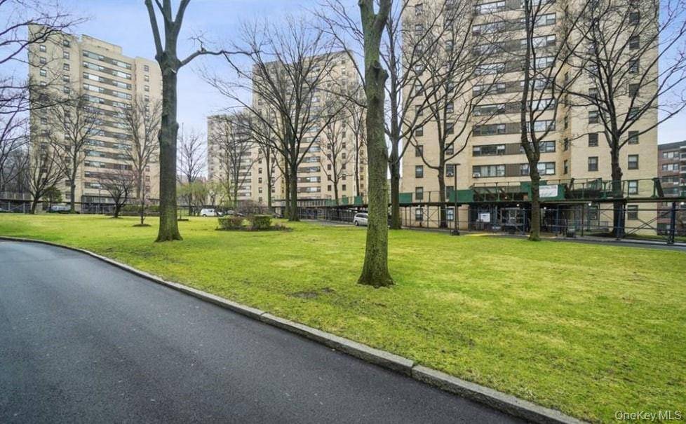 8 Fordham Hill OVAL #12c, Bronx, NY 10468