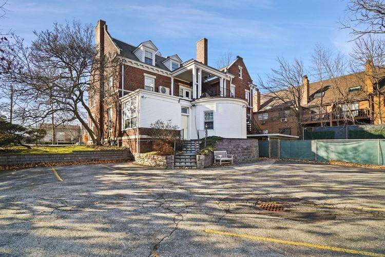 19 Greenridge AVE, White Plains, NY 10605