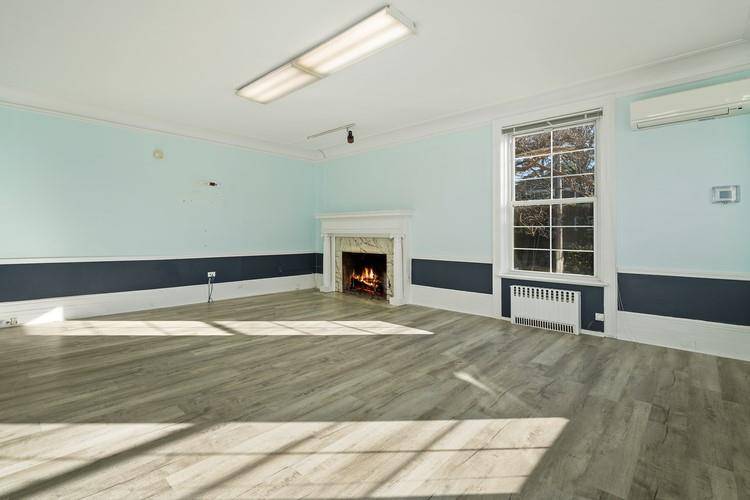 19 Greenridge AVE, White Plains, NY 10605
