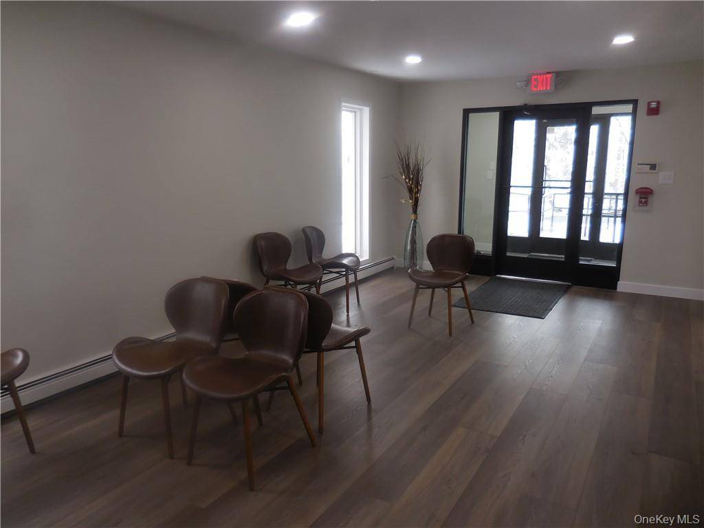 456 Gidney AVE #Single Room, Newburgh, NY 12550