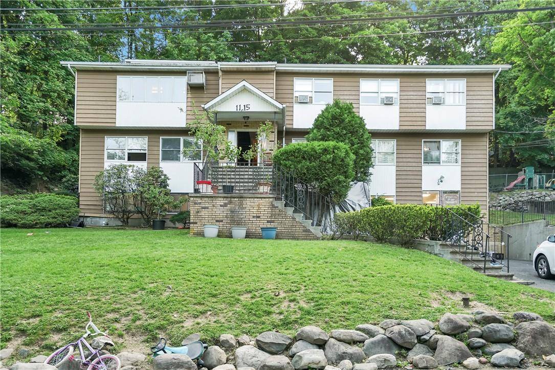 11 Emes LN, Monsey, NY 10952