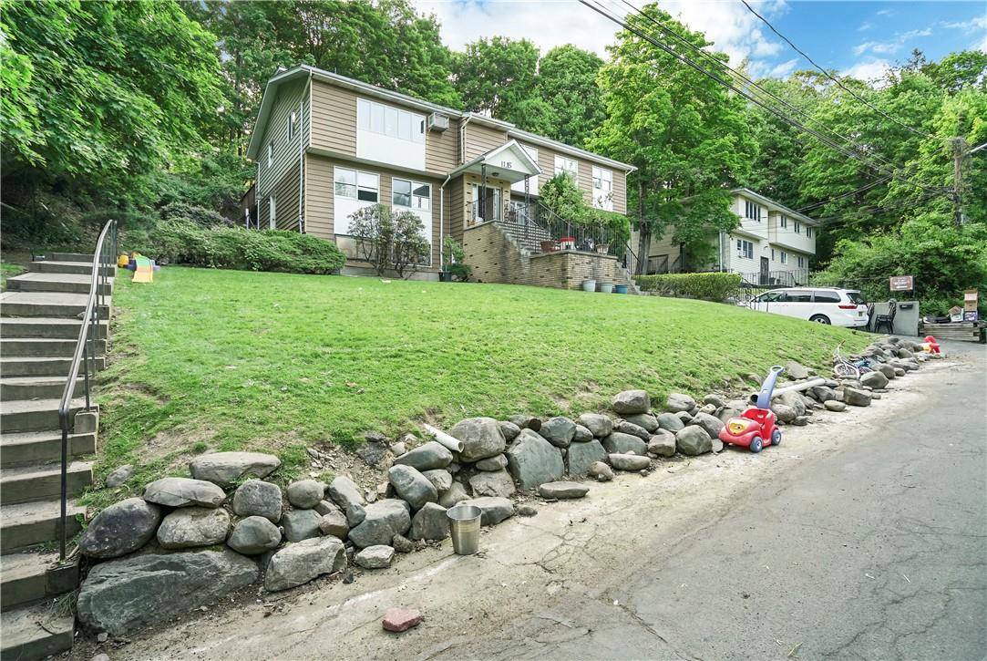 11 Emes LN, Monsey, NY 10952