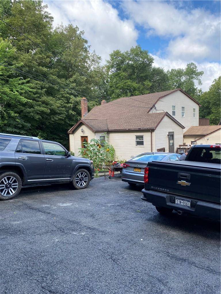 123 Greenwood DR, Beacon, NY 12508