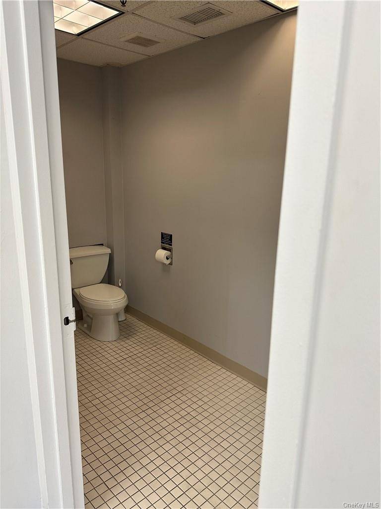 231 S Middletown RD #7, Nanuet, NY 10954