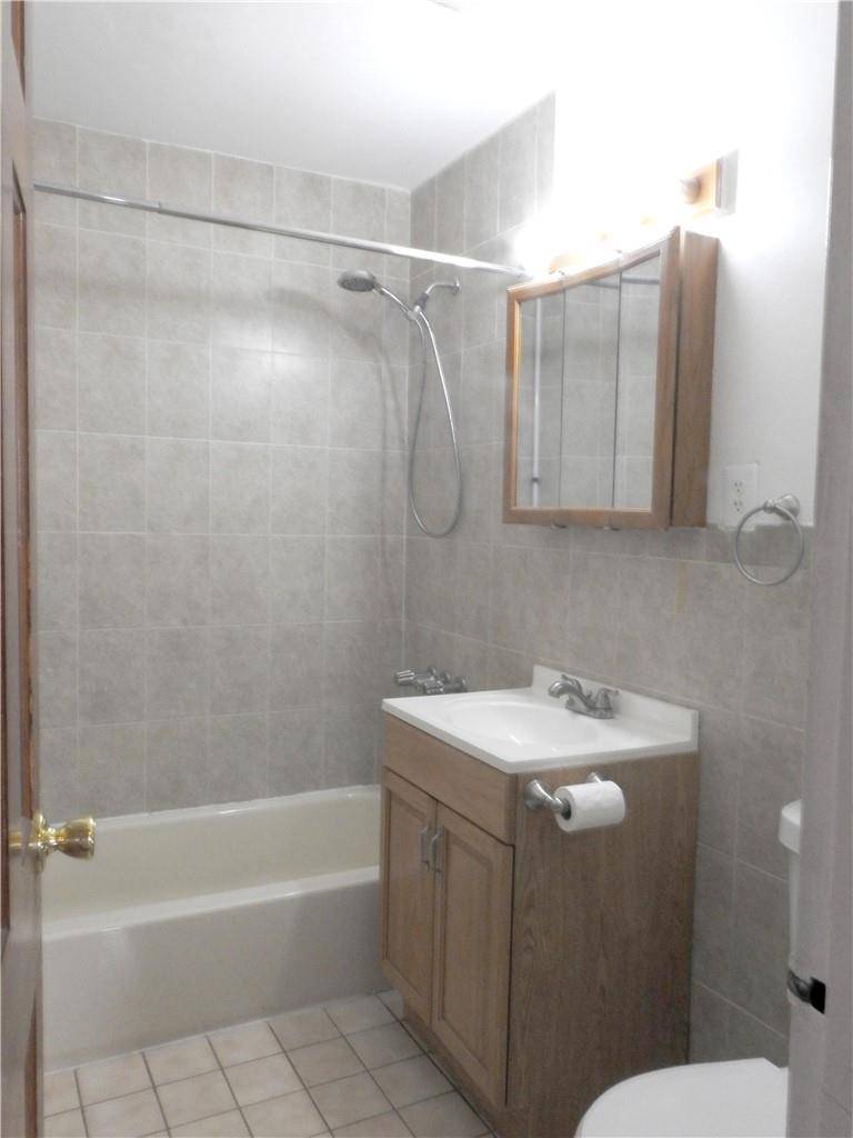1544 Ohm AVE, Bronx, NY 10465